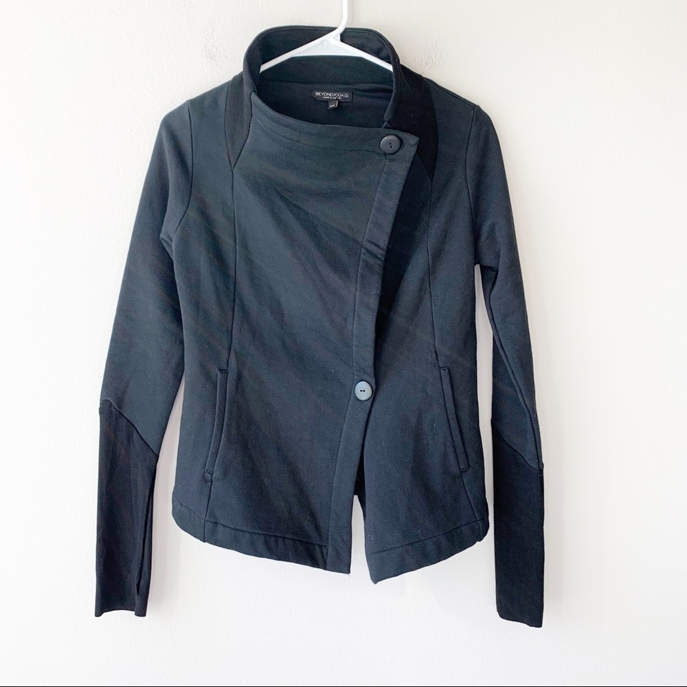 Beyond Yoga Black Jacket